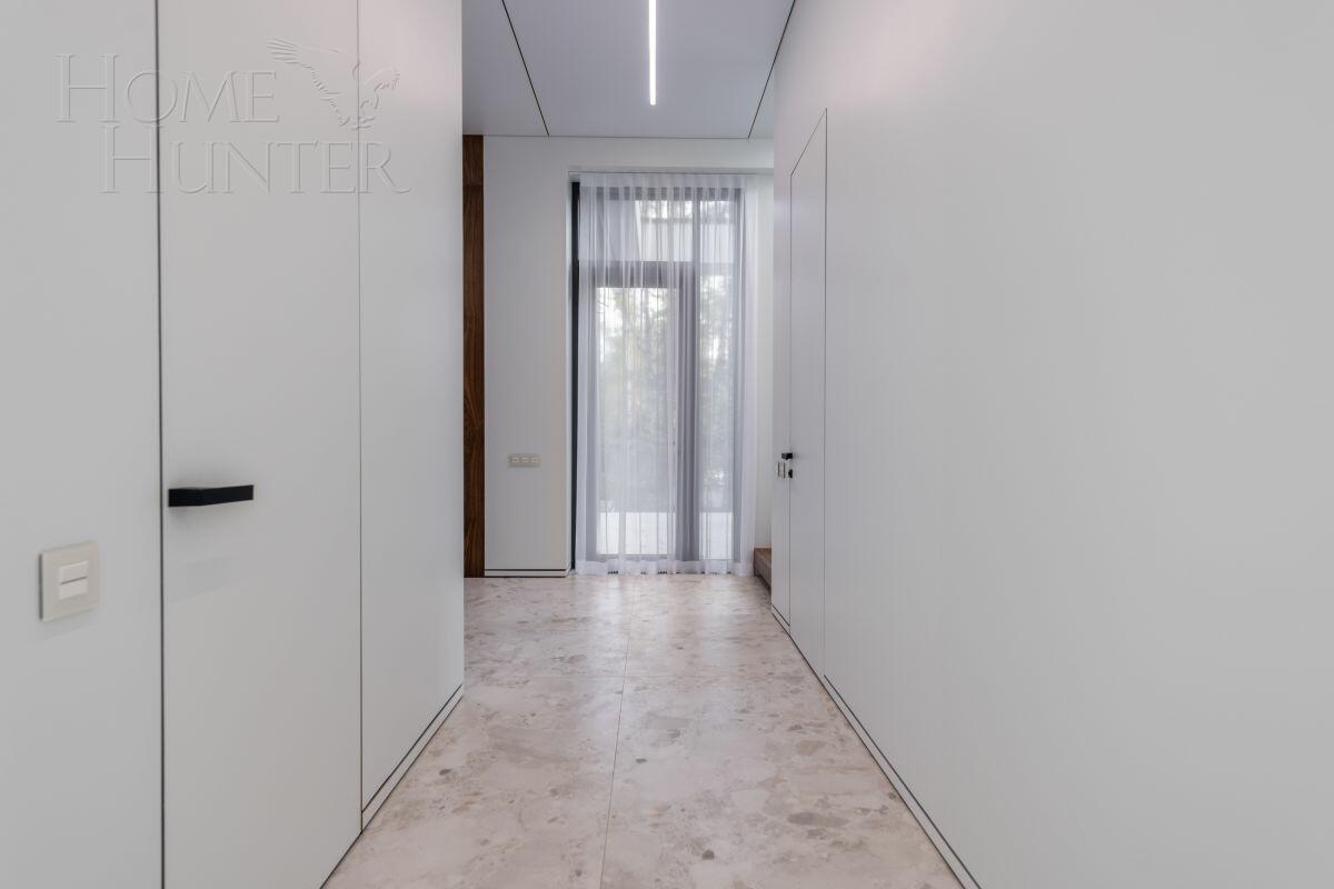 2-этажный коттедж 650 м² с отделкой