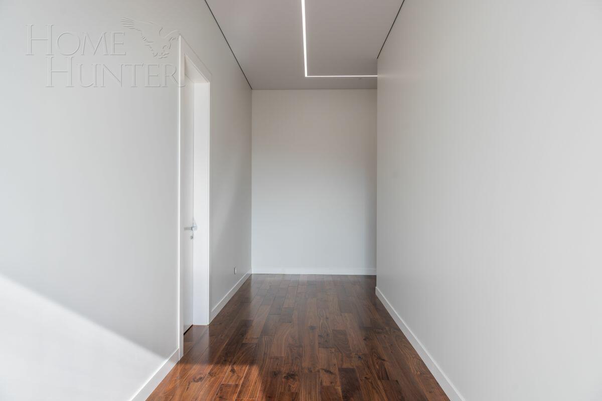 2-этажный коттедж 650 м² с отделкой