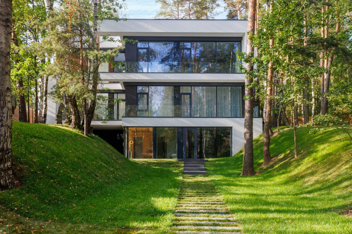 2-этажный коттедж 650 м² с отделкой