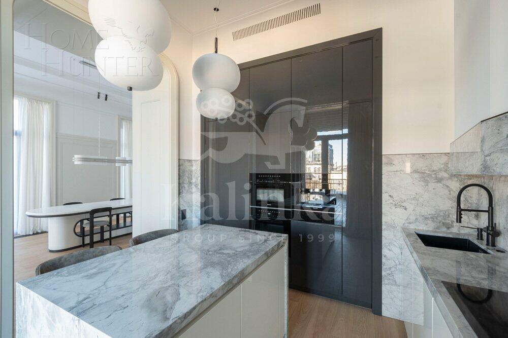 5-КОМН. ПЕНТХАУС С ОТДЕЛКОЙ 450 М² НА 8 ЭТАЖЕ