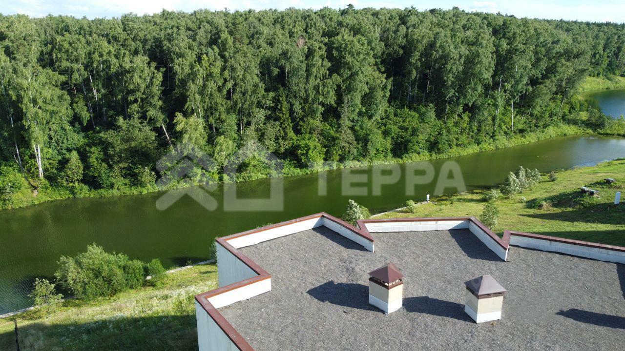 2-этажный коттедж 1 350 м² без отделки