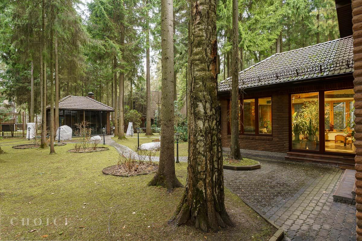 2-этажный коттедж 260 м² с отделкой