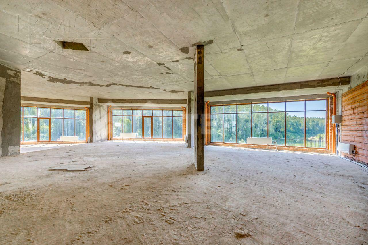 2-этажный коттедж 1 350 м² без отделки