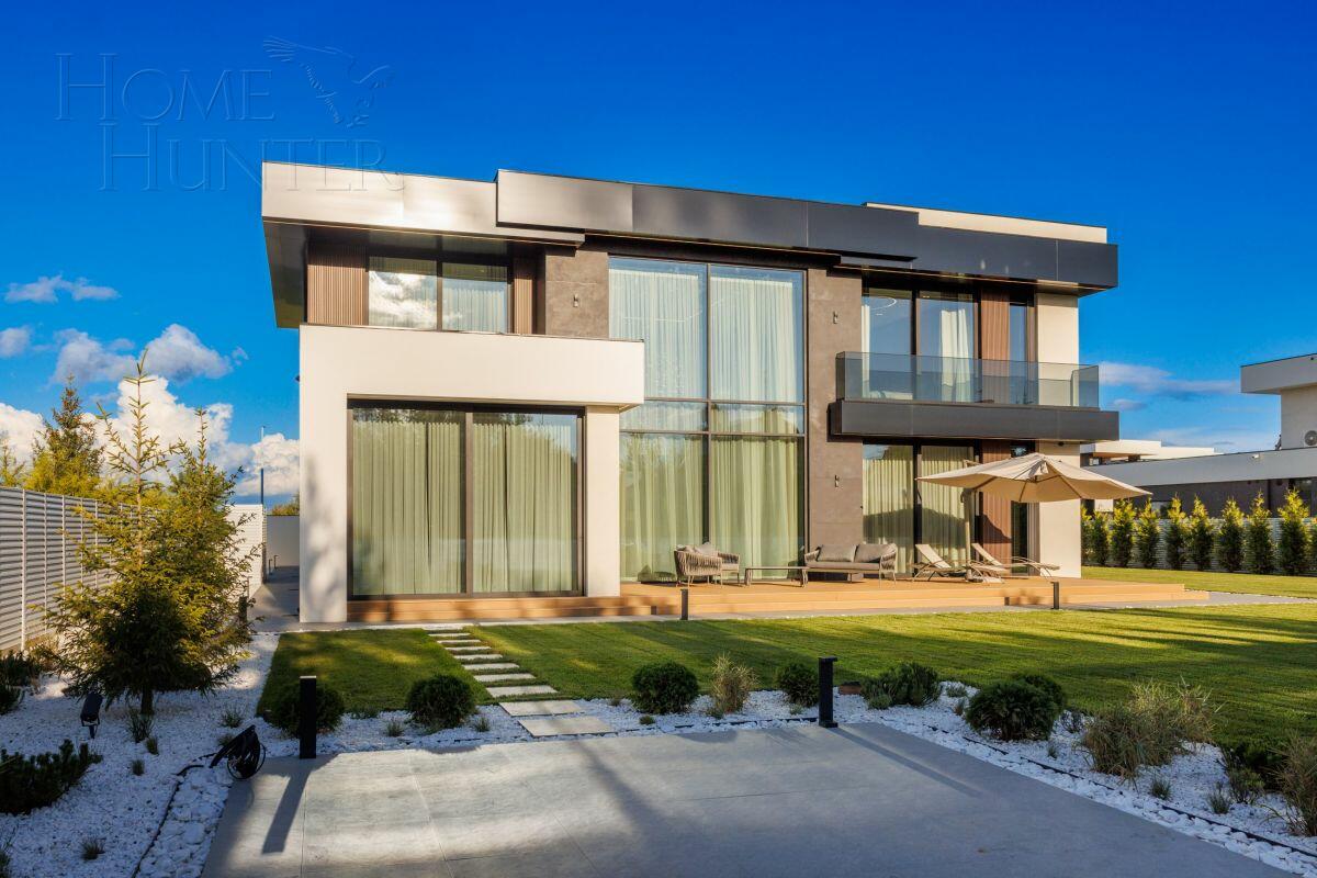 2-этажный коттедж 550 м² без отделки