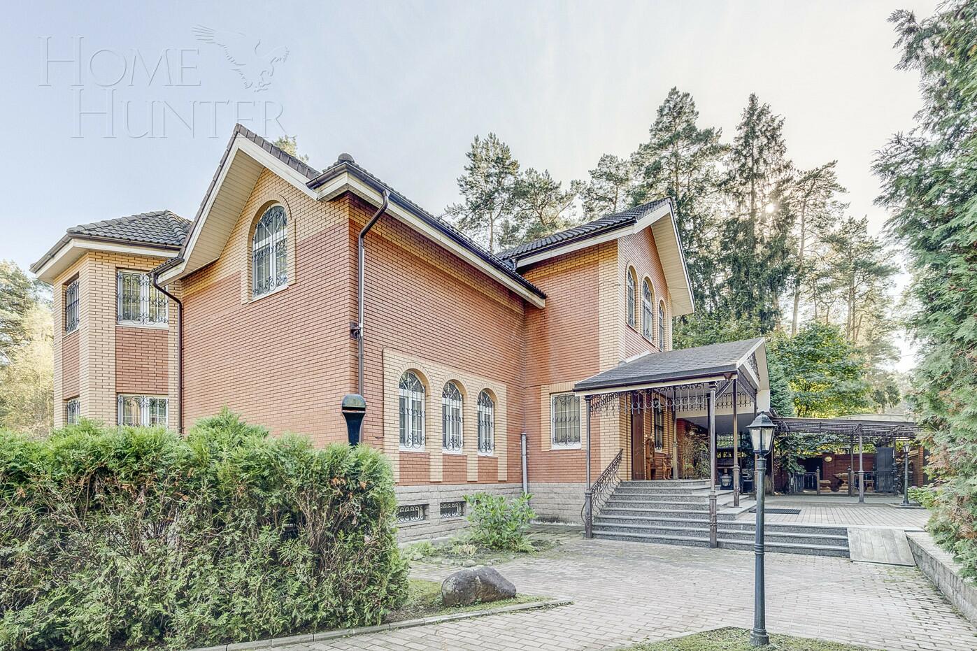 2-этажный коттедж 732 м² с отделкой