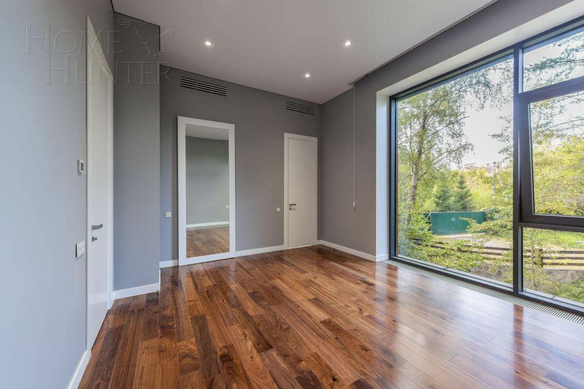 2-этажный коттедж 650 м² с отделкой