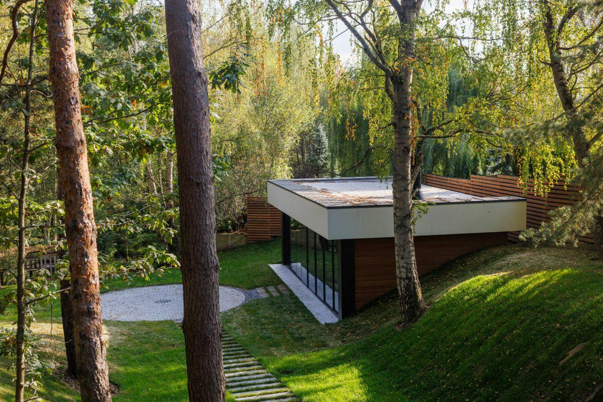 2-этажный коттедж 650 м² с отделкой