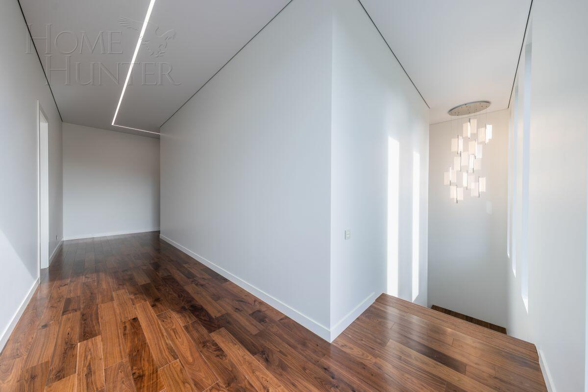 2-этажный коттедж 650 м² с отделкой