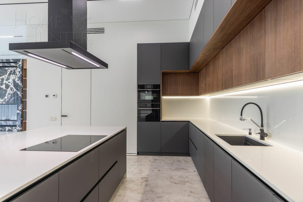 2-этажный коттедж 650 м² с отделкой