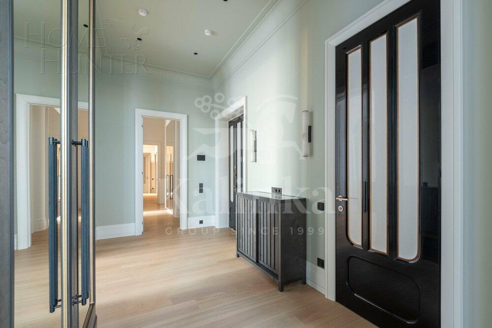 5-КОМН. ПЕНТХАУС С ОТДЕЛКОЙ 450 М² НА 8 ЭТАЖЕ