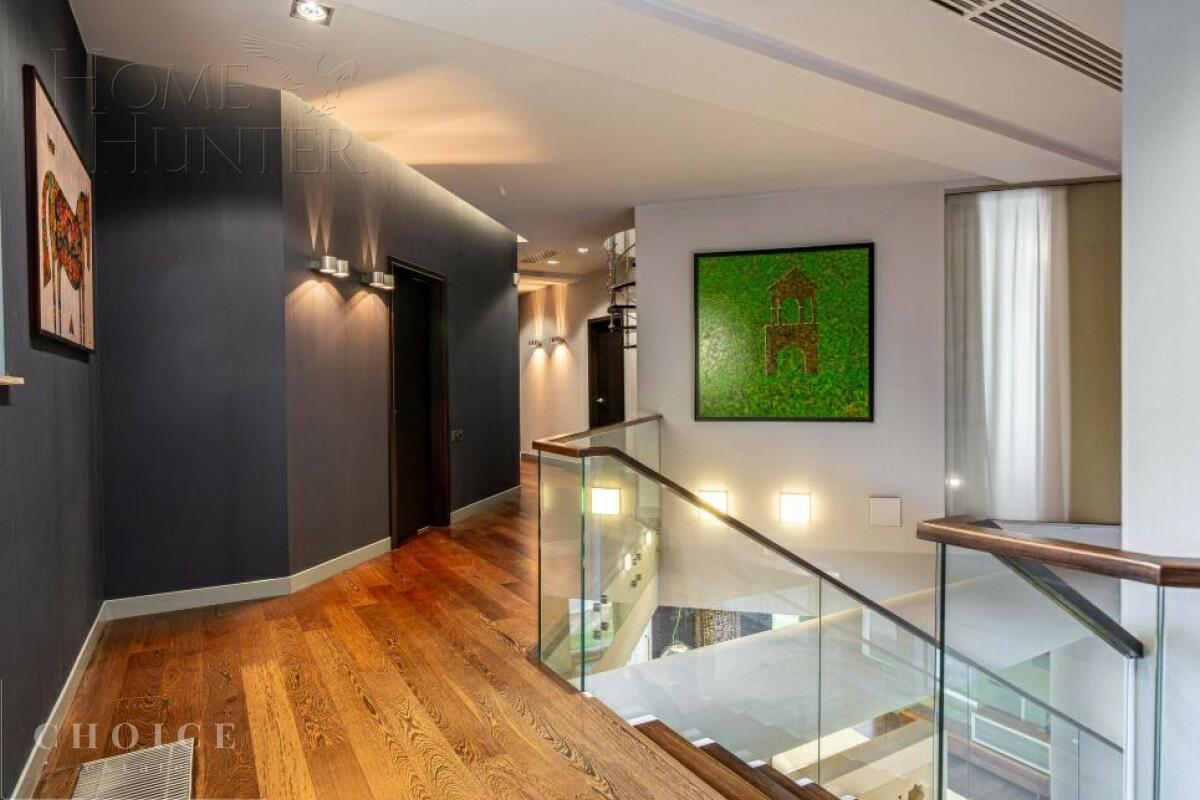 2-этажный коттедж 390 м² с отделкой