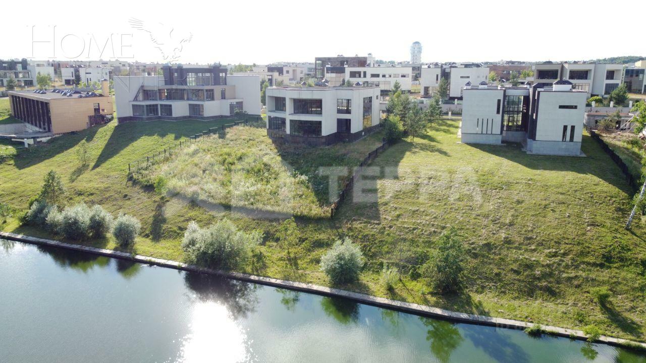 2-этажный коттедж 1 350 м² без отделки