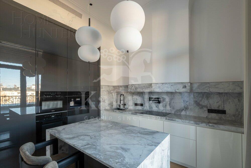 5-КОМН. ПЕНТХАУС С ОТДЕЛКОЙ 450 М² НА 8 ЭТАЖЕ