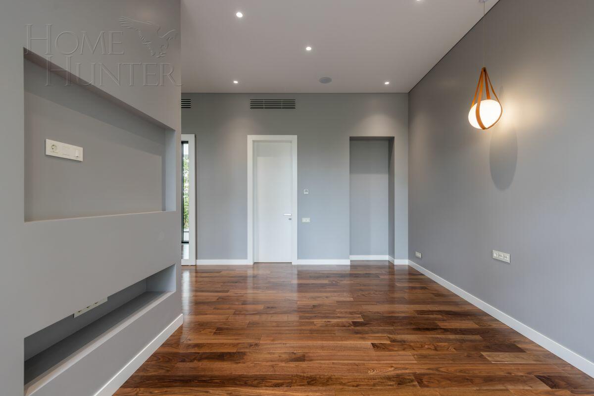 2-этажный коттедж 650 м² с отделкой