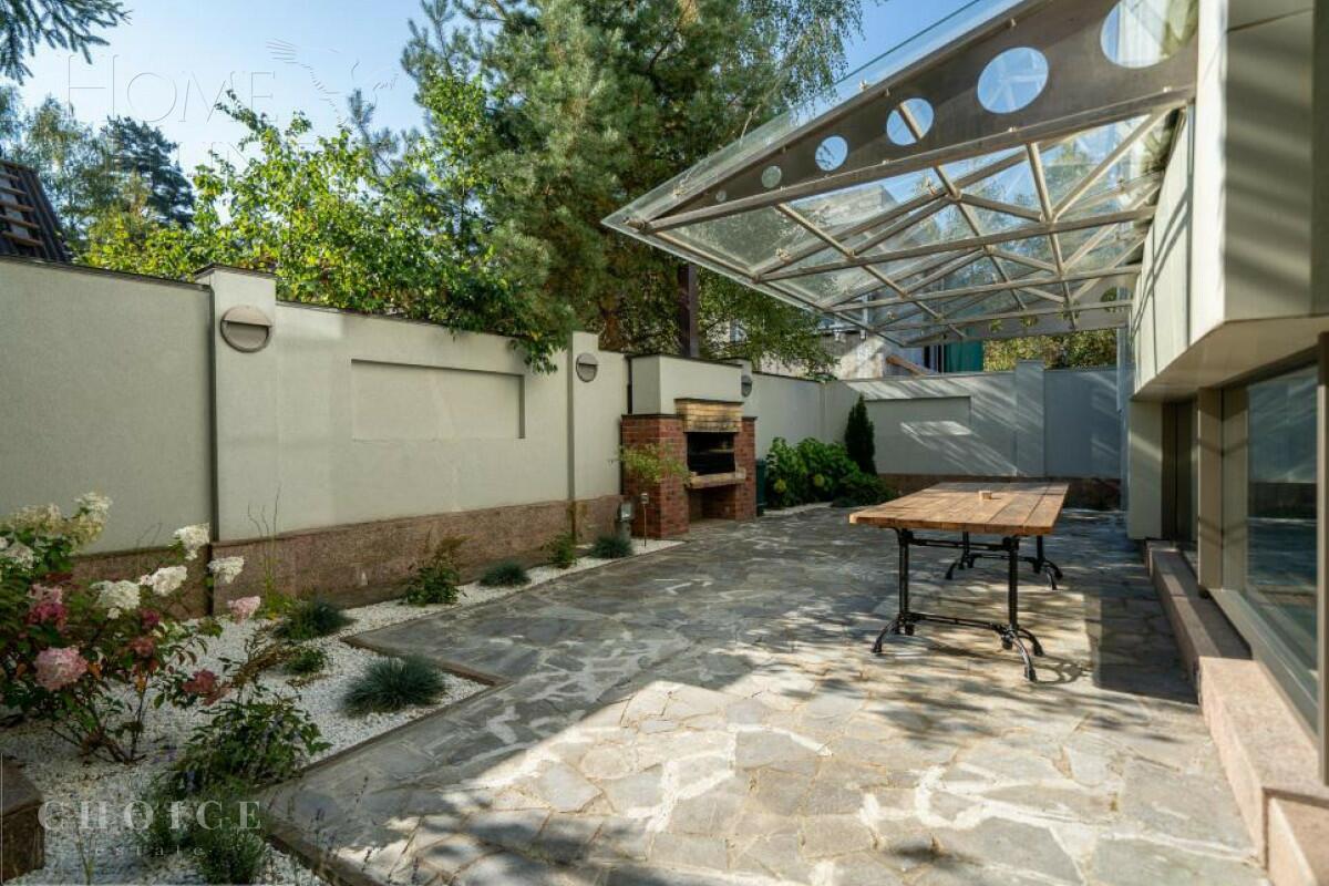 2-этажный коттедж 390 м² с отделкой