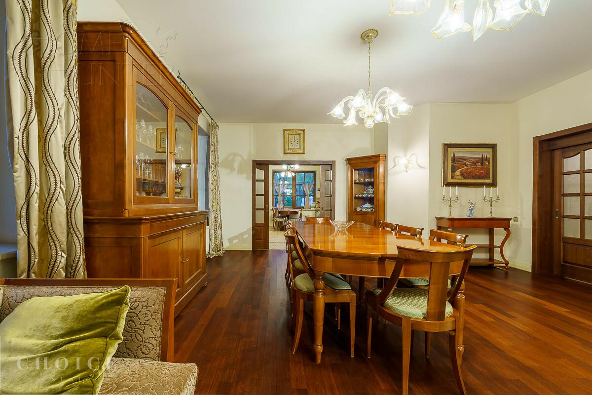 2-этажный коттедж 260 м² с отделкой