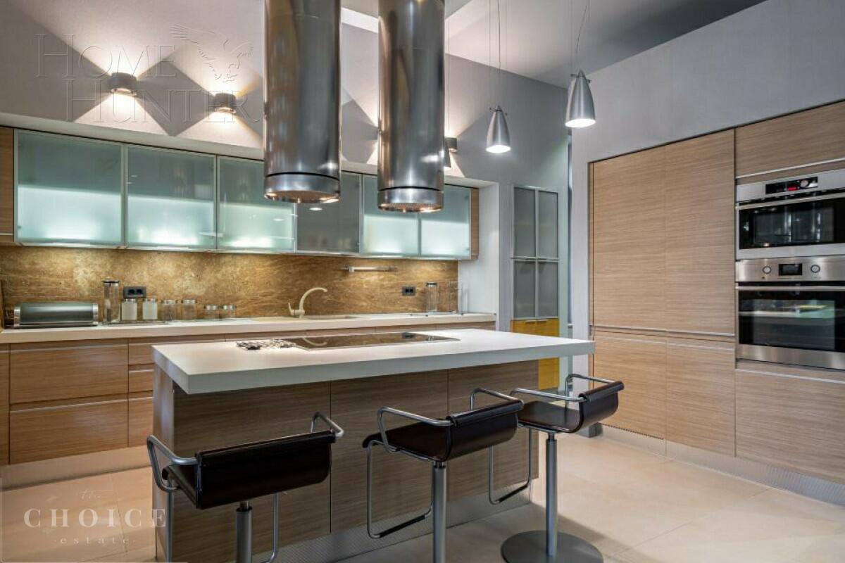 2-этажный коттедж 390 м² с отделкой