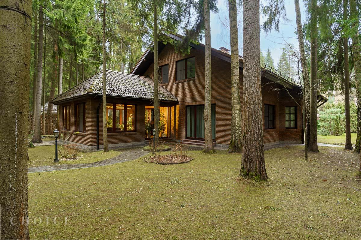 2-этажный коттедж 260 м² с отделкой