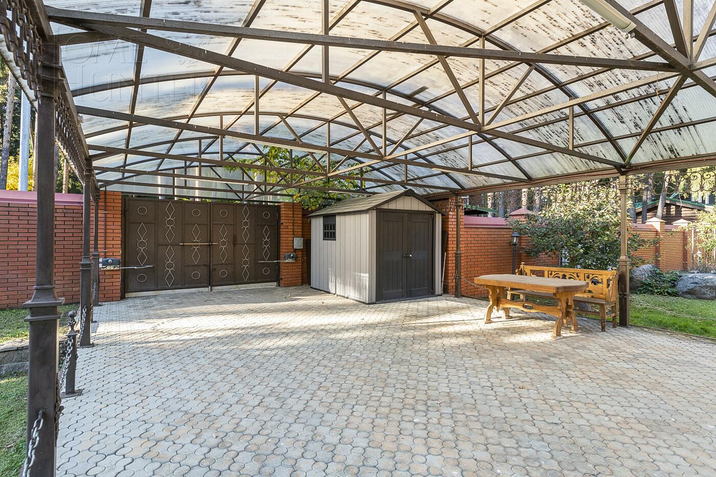 2-этажный коттедж 732 м² с отделкой