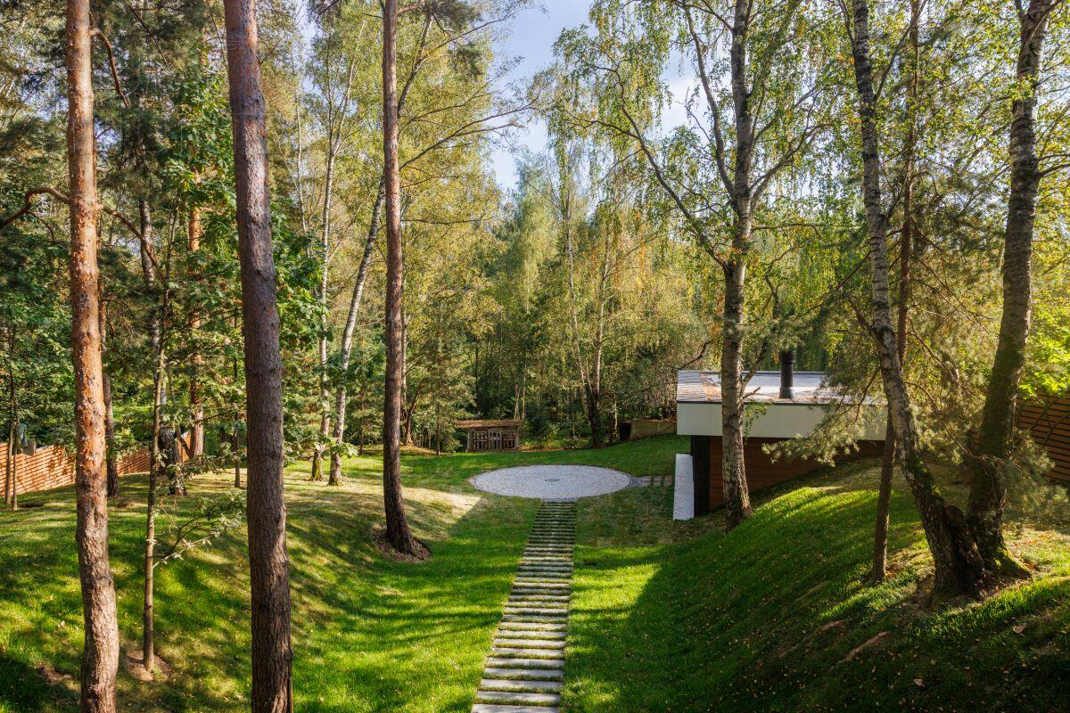 2-этажный коттедж 650 м² с отделкой