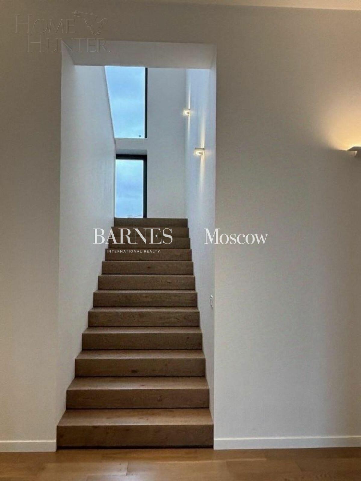 2-этажный коттедж 350 м² с отделкой