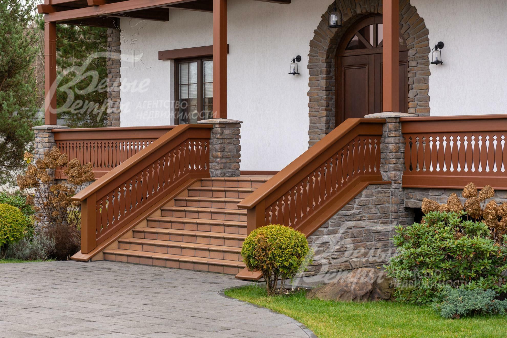 2-этажный коттедж 900 м² с отделкой