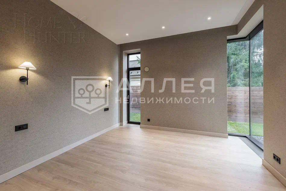 1-этажный коттедж 275 м² с отделкой