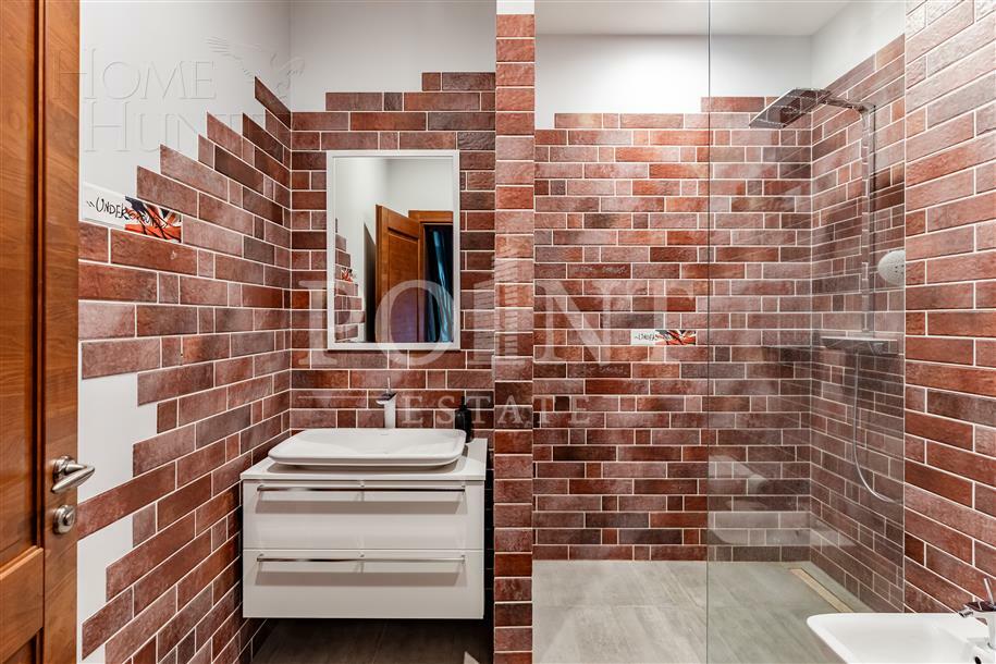 2-этажный коттедж 650 м² с отделкой