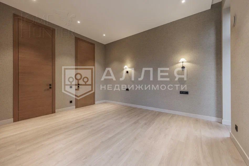 1-этажный коттедж 275 м² с отделкой