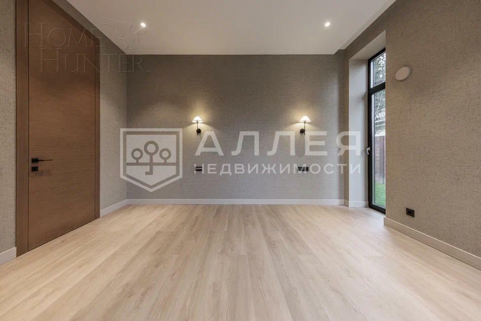 1-этажный коттедж 275 м² с отделкой