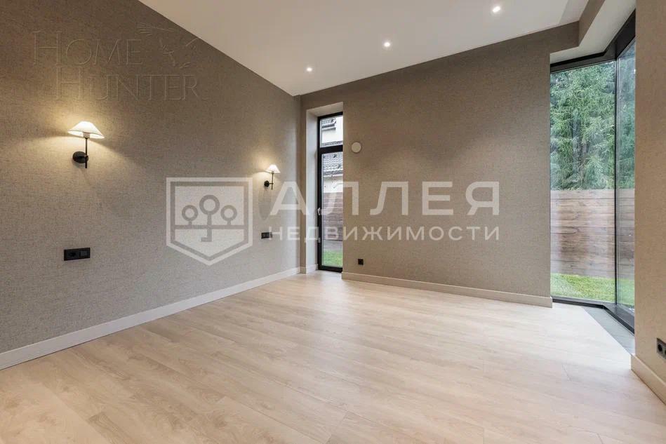 1-этажный коттедж 275 м² с отделкой