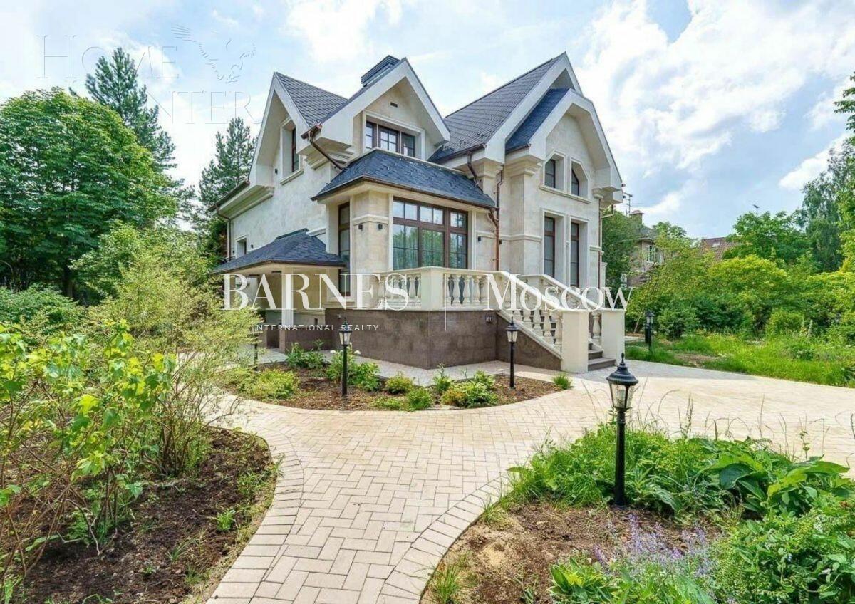 2-этажный коттедж 360 м² с отделкой