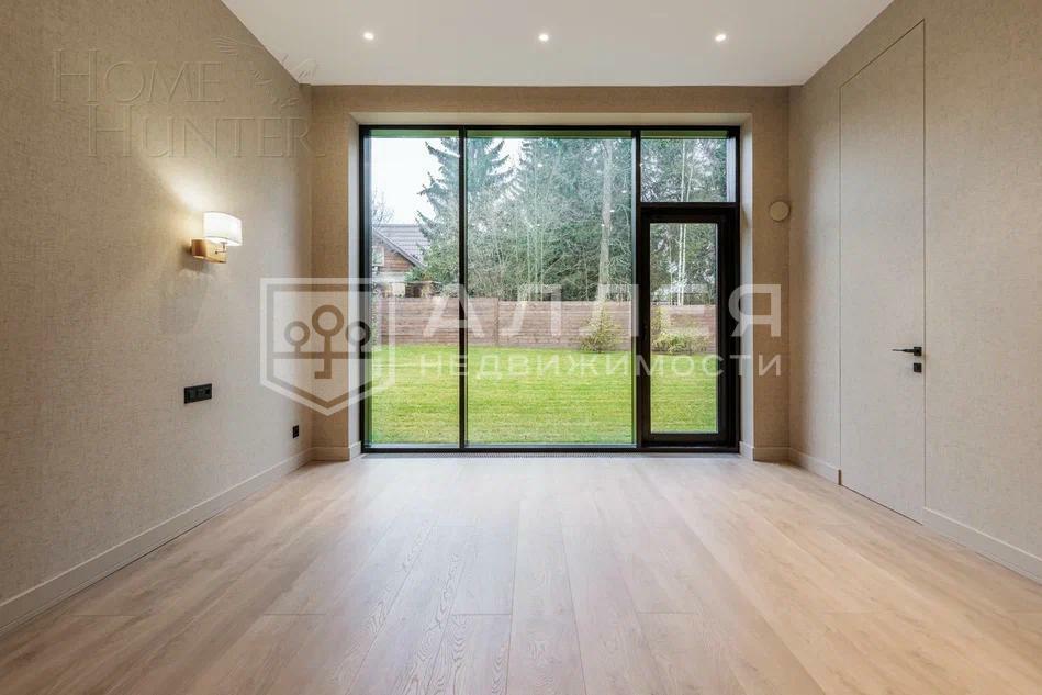 1-этажный коттедж 275 м² с отделкой