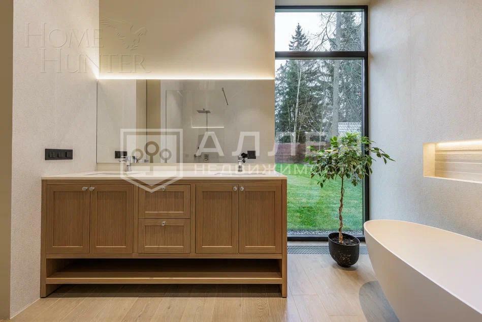 1-этажный коттедж 275 м² с отделкой