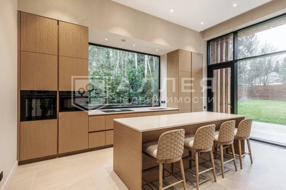 1-этажный коттедж 275 м² с отделкой