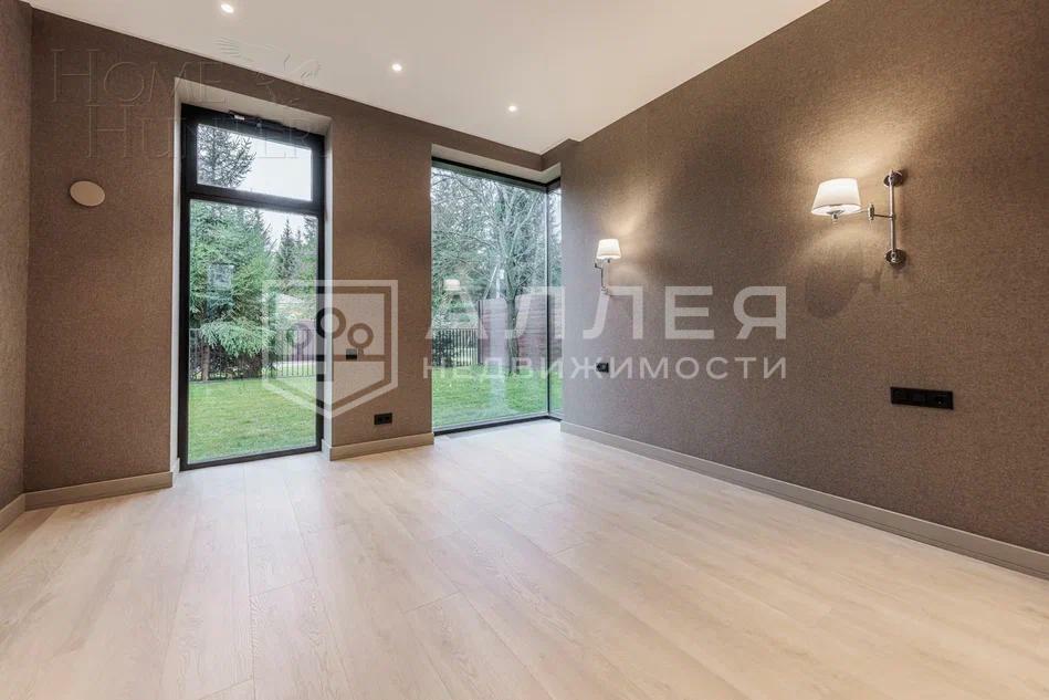 1-этажный коттедж 275 м² с отделкой