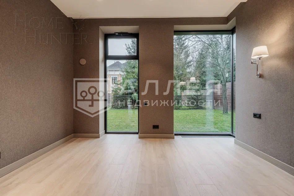 1-этажный коттедж 275 м² с отделкой