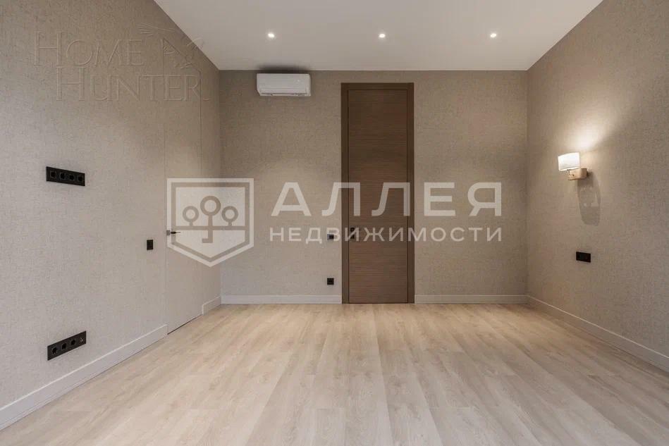 1-этажный коттедж 275 м² с отделкой