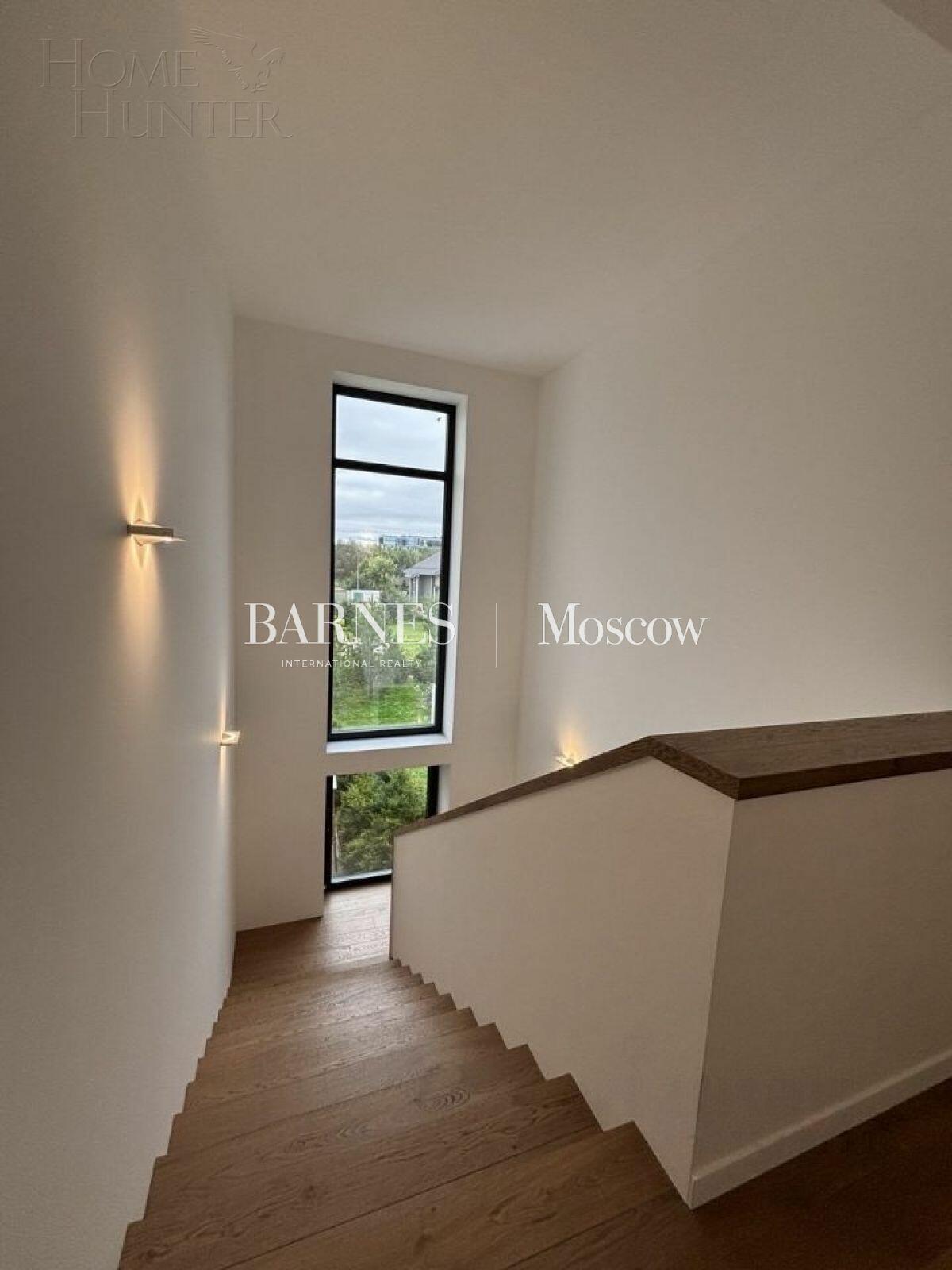 2-этажный коттедж 350 м² с отделкой