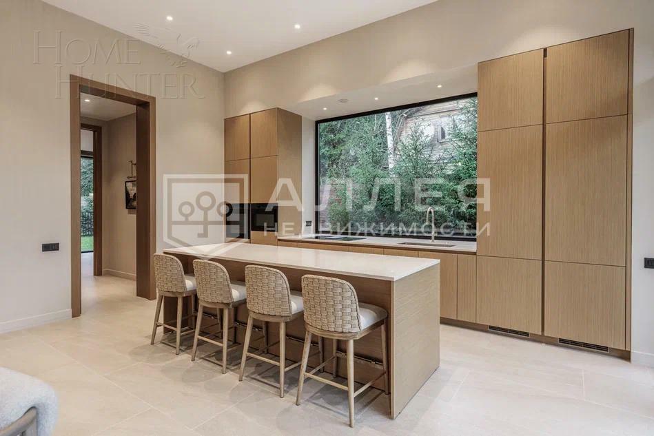 1-этажный коттедж 275 м² с отделкой