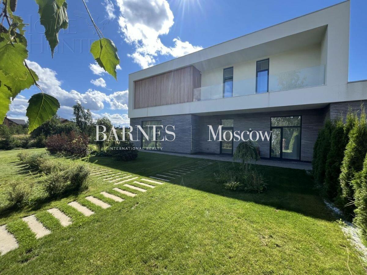 2-этажный коттедж 350 м² с отделкой