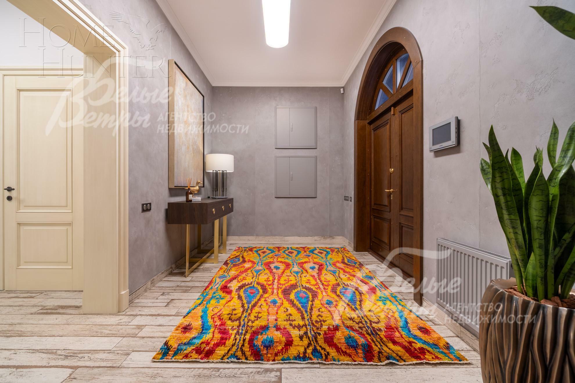 2-этажный коттедж 900 м² с отделкой