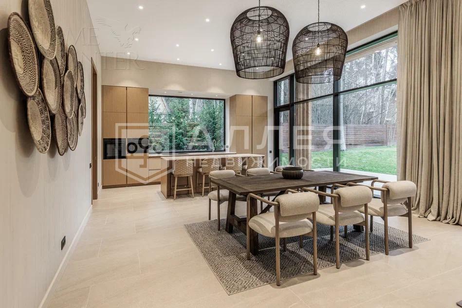 1-этажный коттедж 275 м² с отделкой