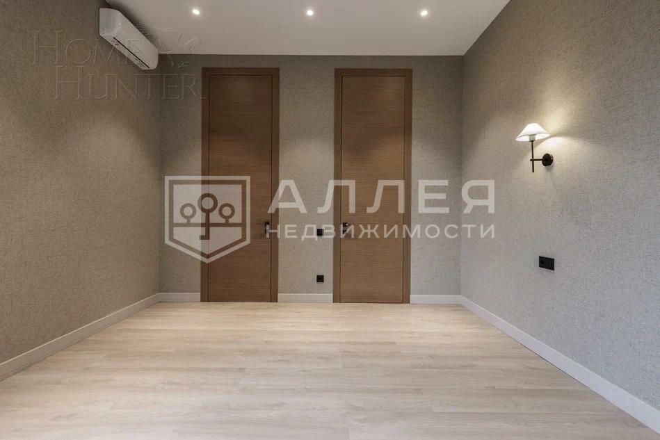 1-этажный коттедж 275 м² с отделкой