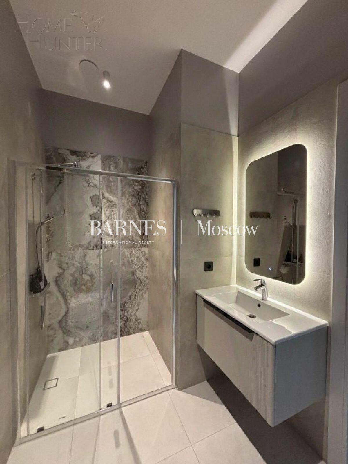 2-этажный коттедж 350 м² с отделкой