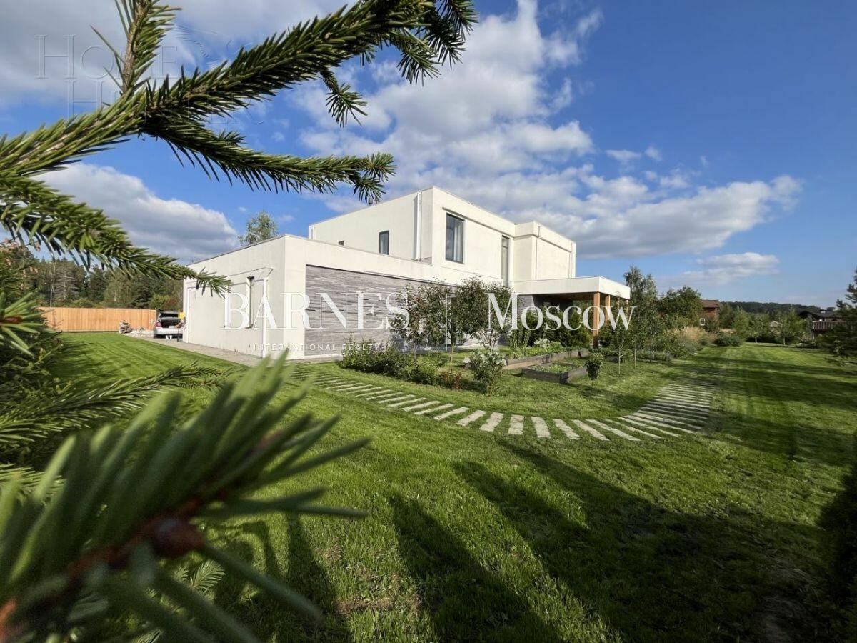 2-этажный коттедж 350 м² с отделкой