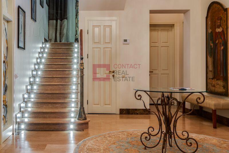 2-этажный коттедж 660 м² с отделкой