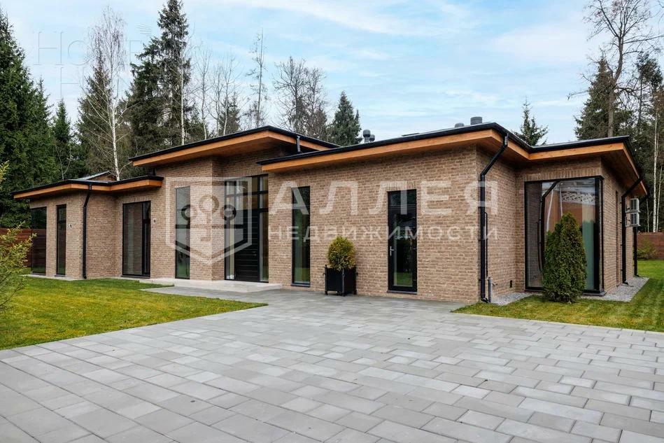 1-этажный коттедж 275 м² с отделкой