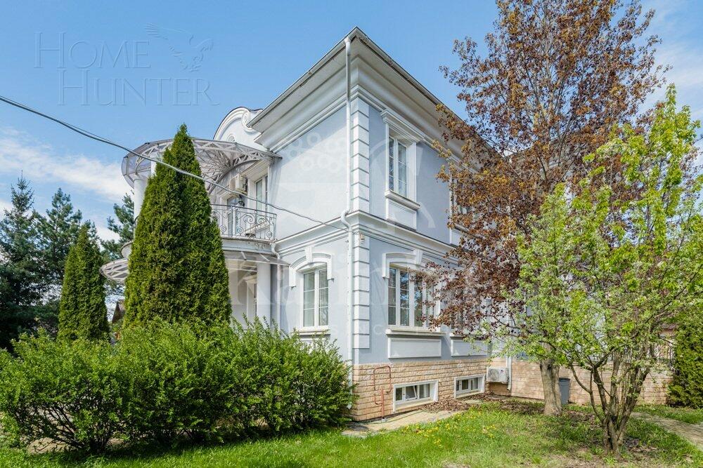 2-этажный коттедж 700 м² с отделкой