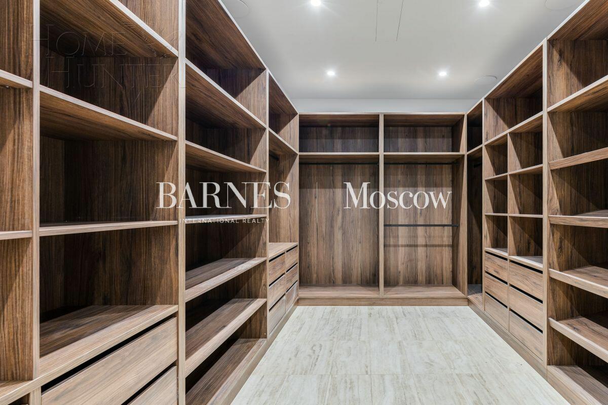 2-этажный коттедж 830 м² без отделки